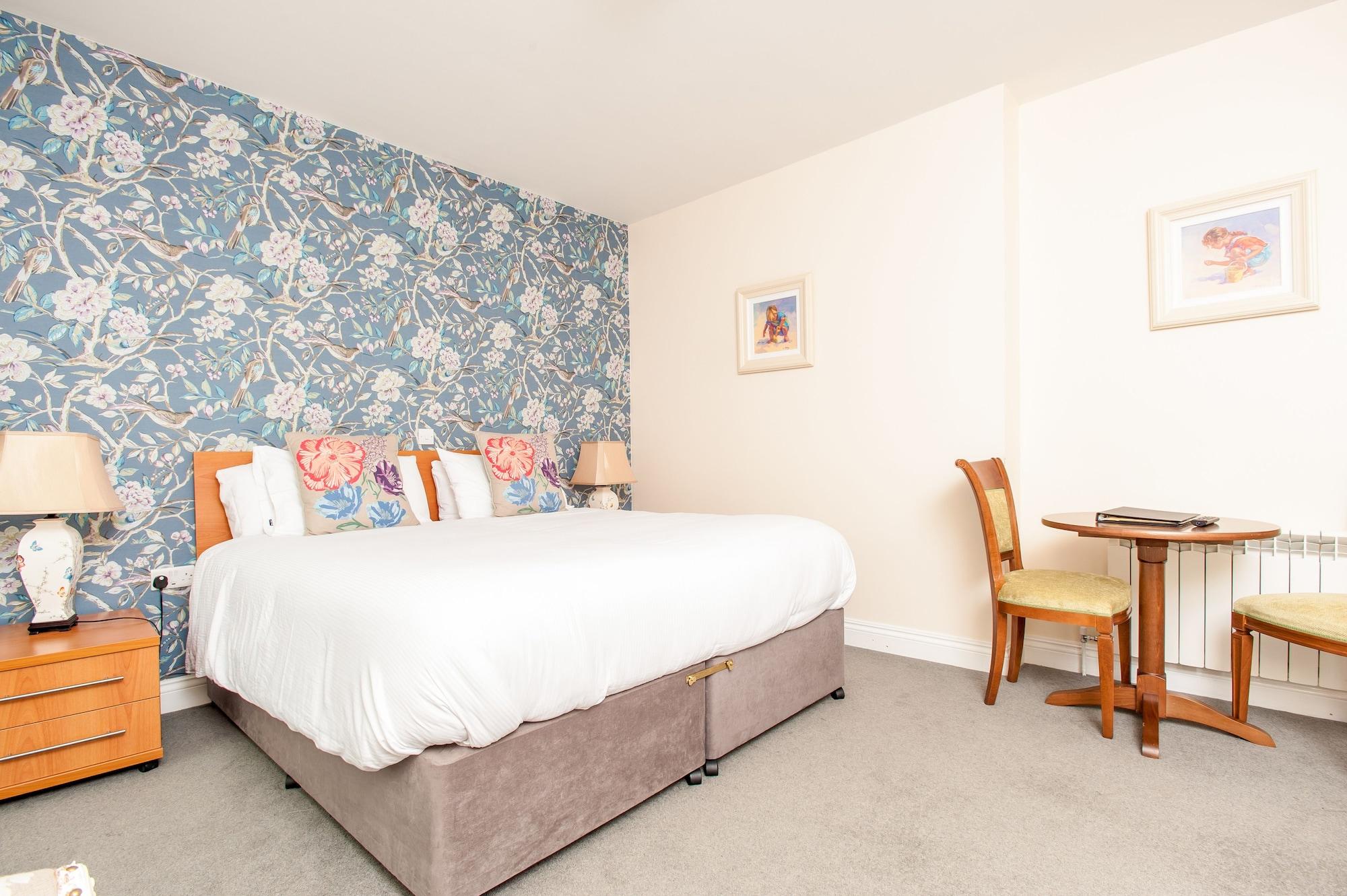 The Beara Coast Hotel Castletownbere Exterior photo