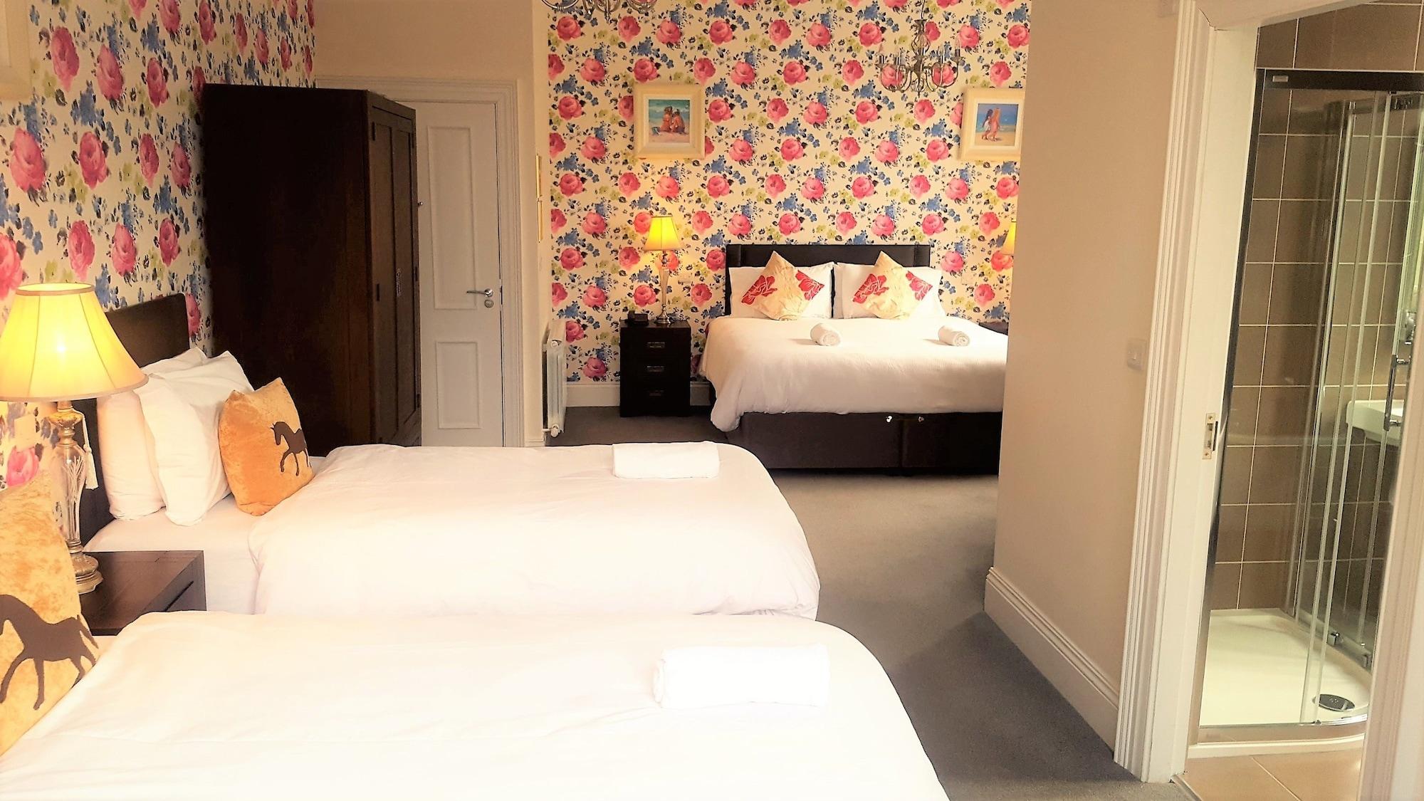 The Beara Coast Hotel Castletownbere Exterior photo