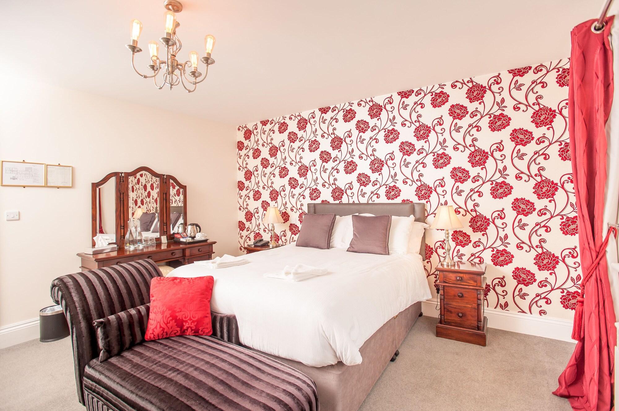 The Beara Coast Hotel Castletownbere Exterior photo