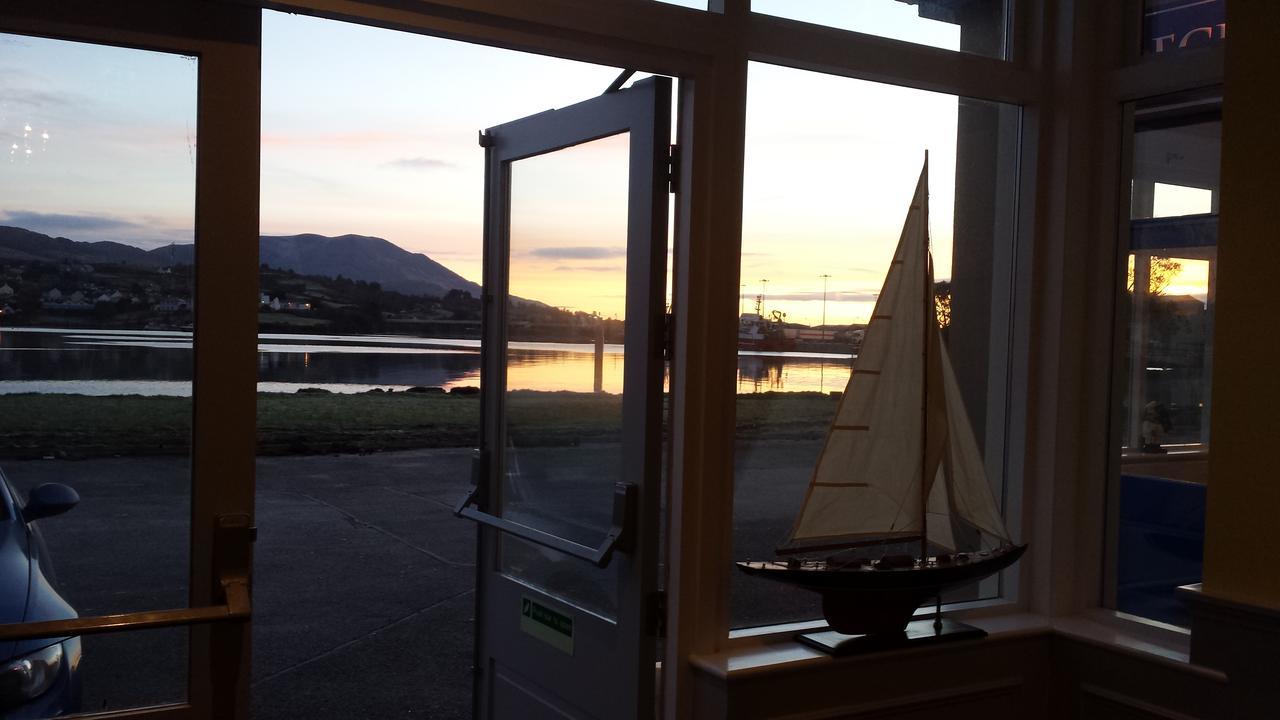 The Beara Coast Hotel Castletownbere Exterior photo