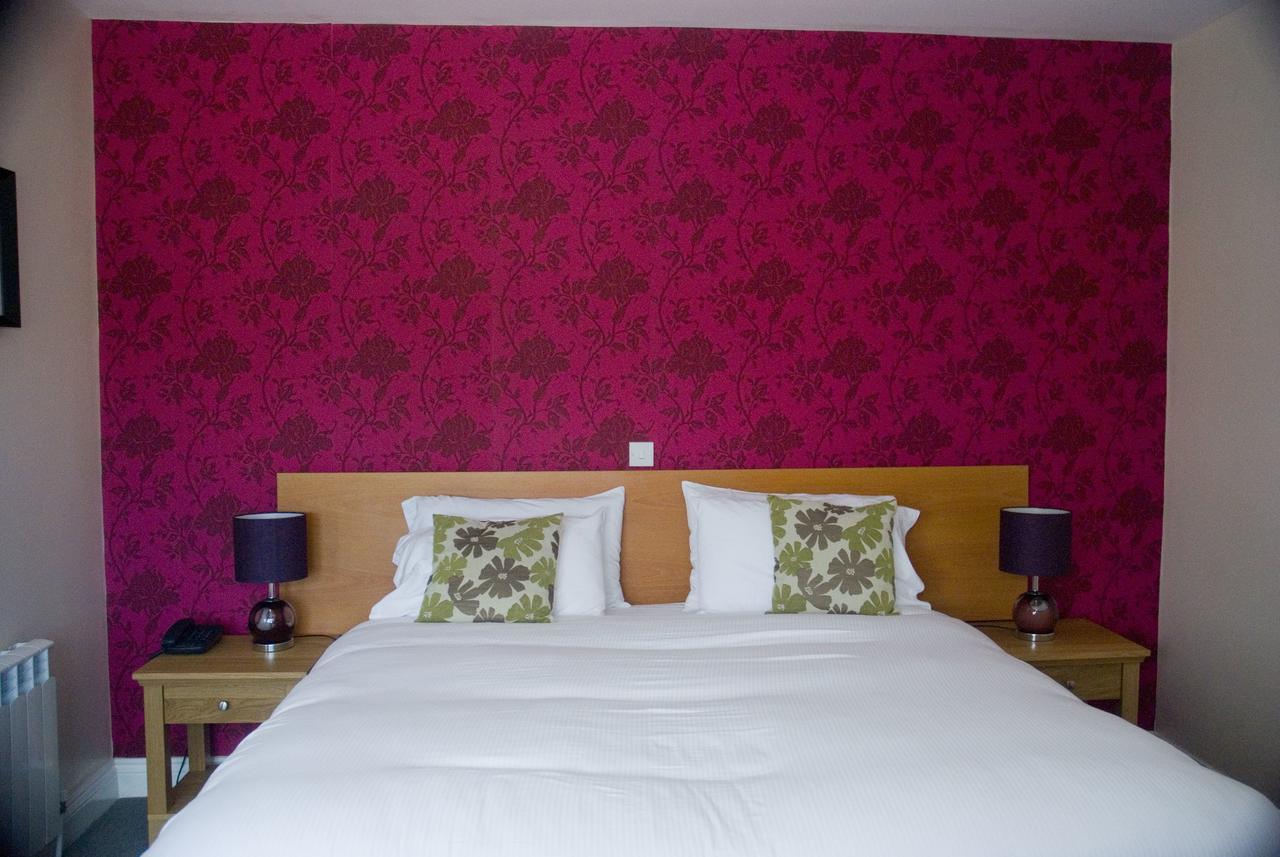 The Beara Coast Hotel Castletownbere Exterior photo