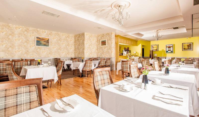 The Beara Coast Hotel Castletownbere Exterior photo